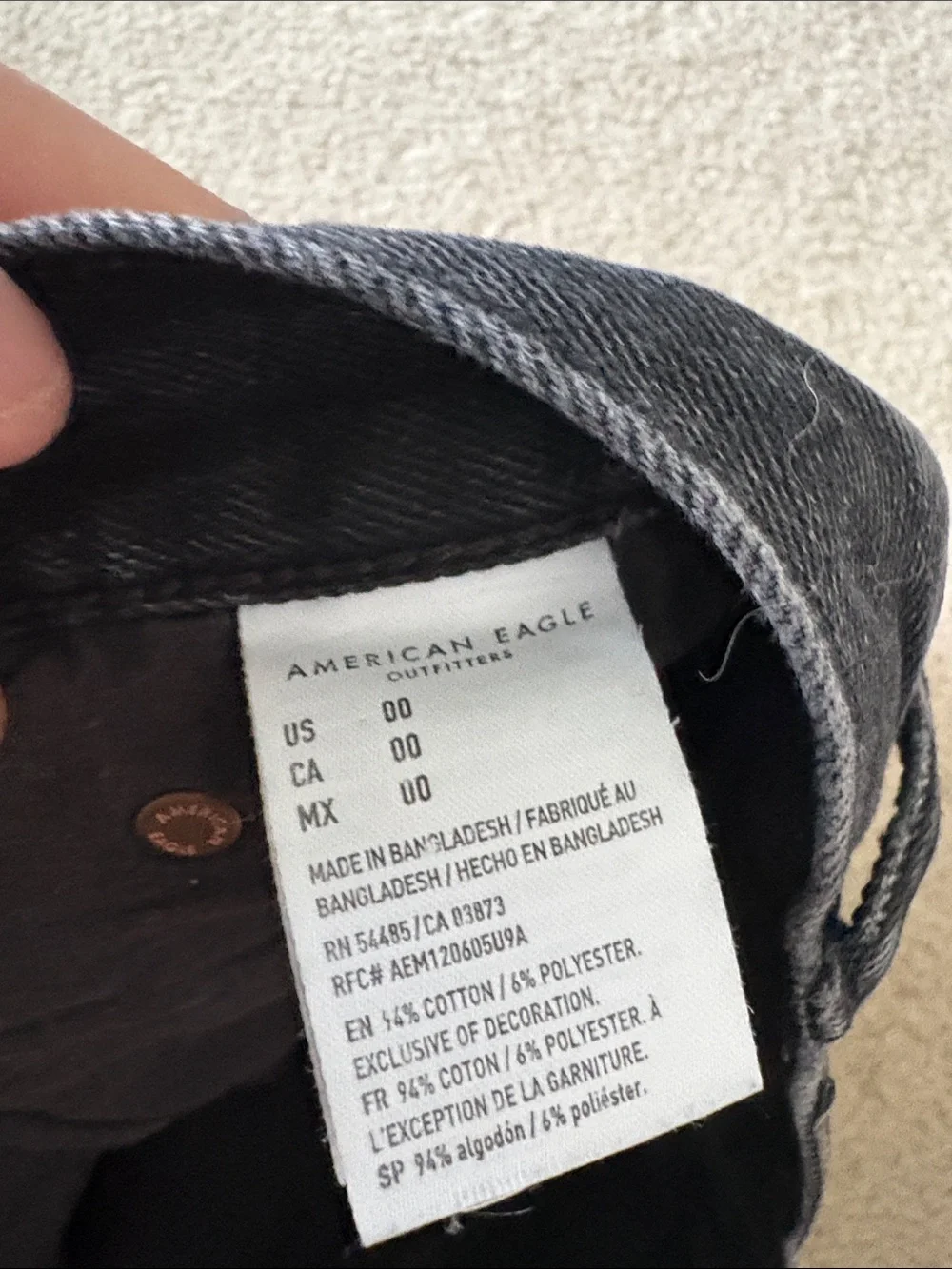 American Eagle Outfitters Black Distressed Jean Shorts - Picture 3 of 4